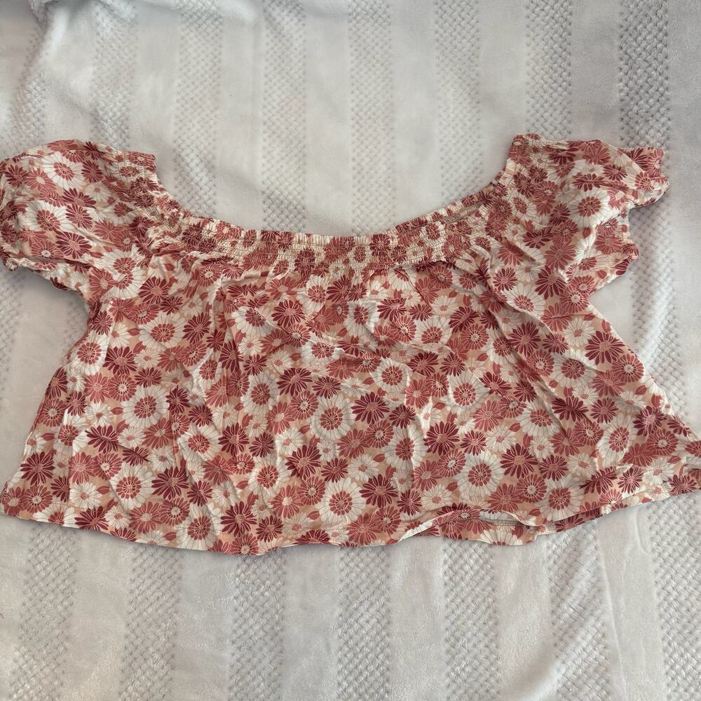 nwt volcom off shoulder crop top size Large